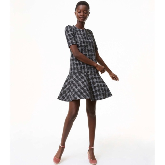 LOFT Dresses & Skirts - LOFT black and white plaid knit flounce dress